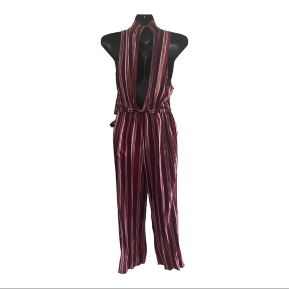 Xhiliration Striped Sleeveless Jumpsuit With High Neck - Picture 8 of 10